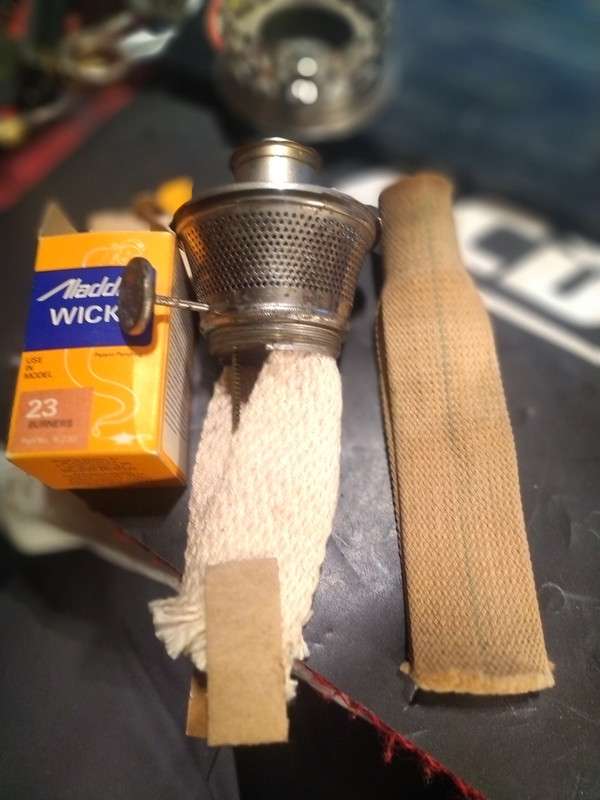 Beacon with Aladdin 23 wick and original.