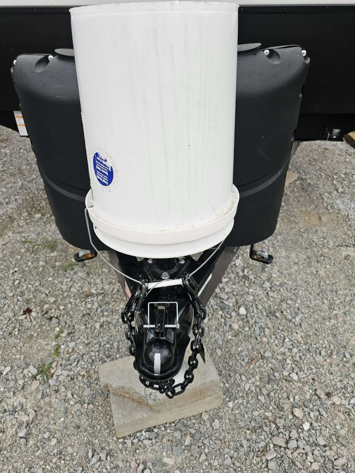 HitchPaintBucket.