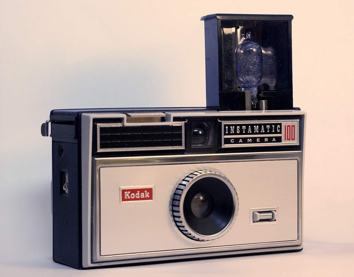 Kodak_Instamatic_100.