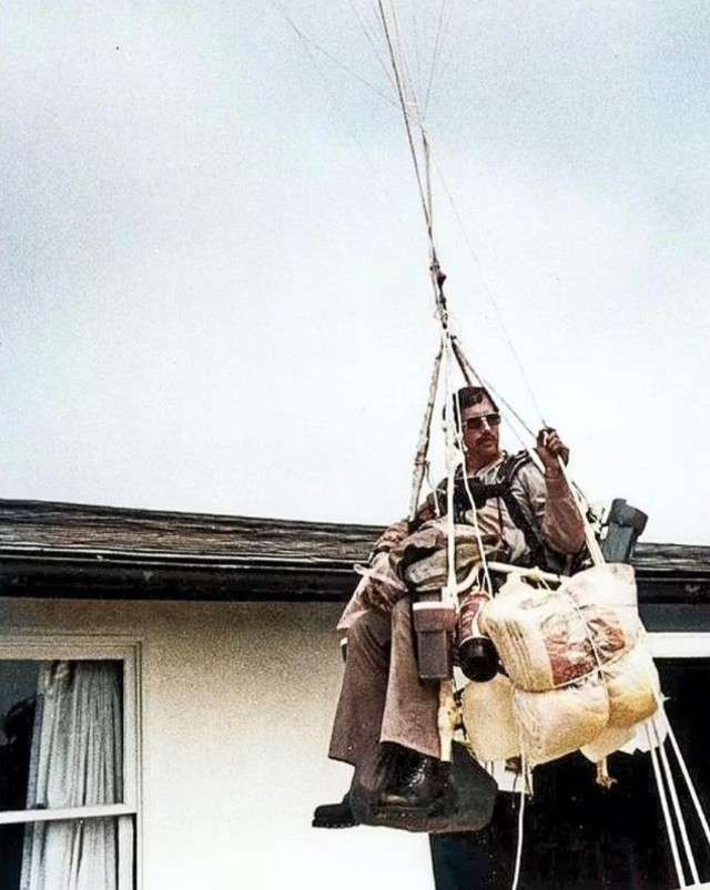 lawnchair-larry-flight-1.