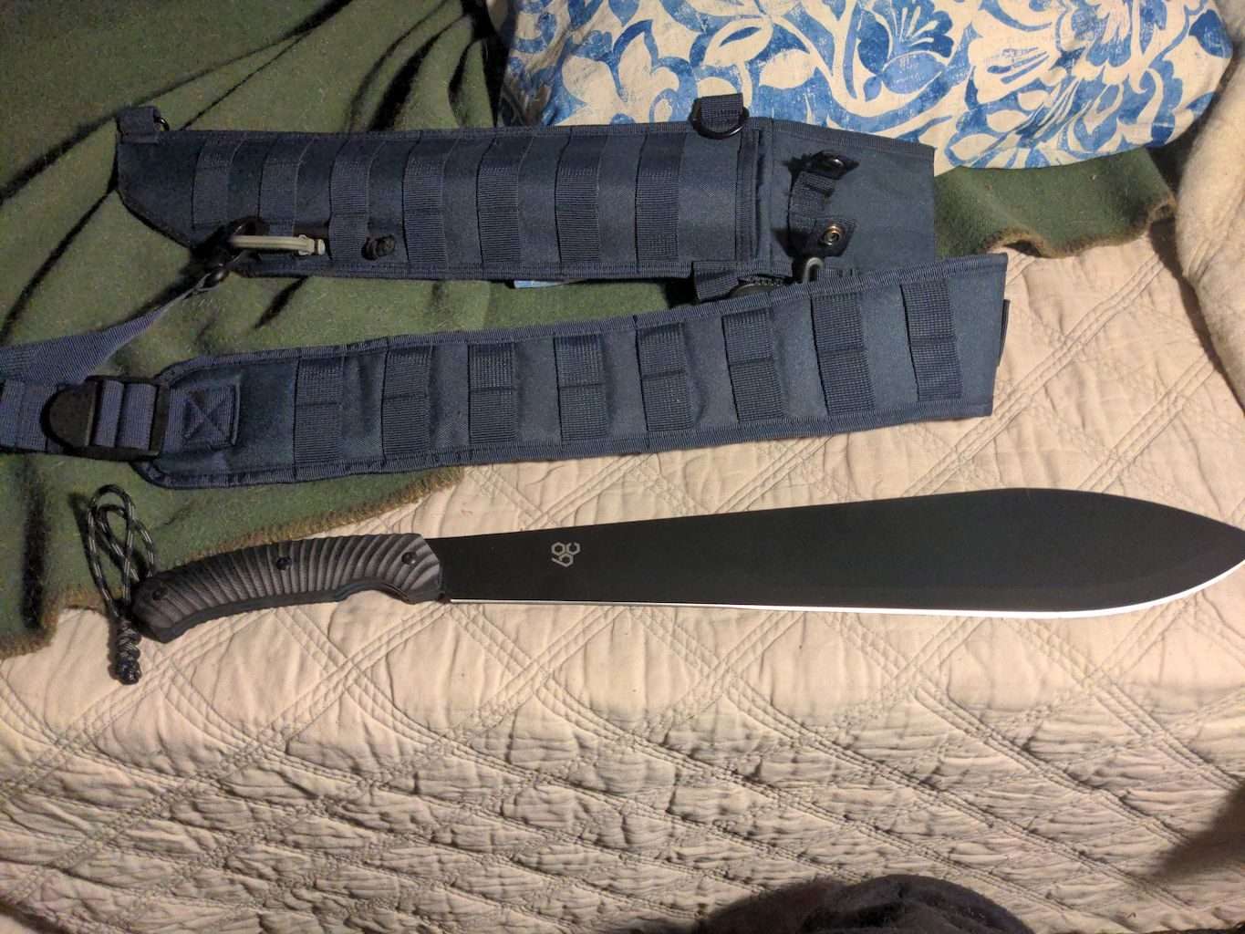 machete.