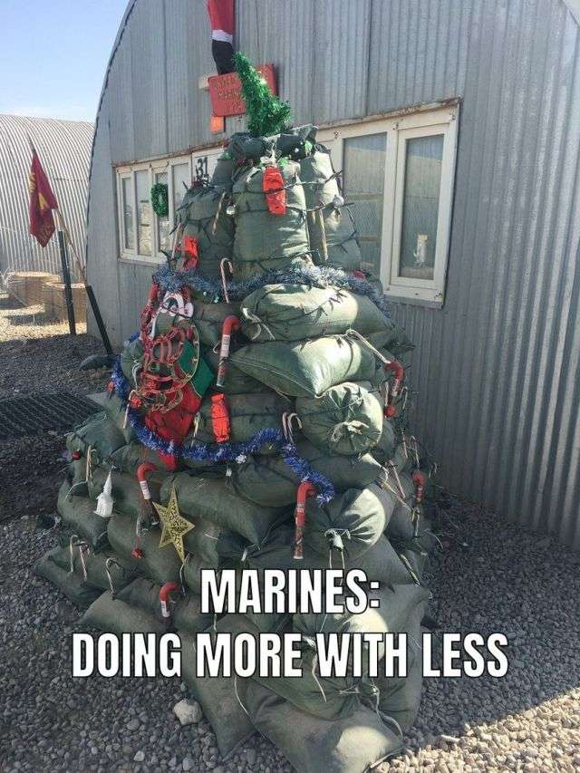 Marines-doing-more-Xmas.