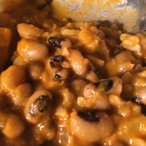 Indian coconut curry with black eyed peas