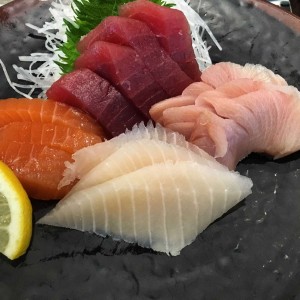 Light late lunch.  #sashimi
