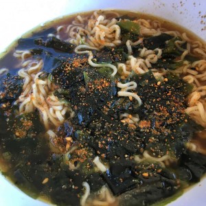 Seaweed noodles